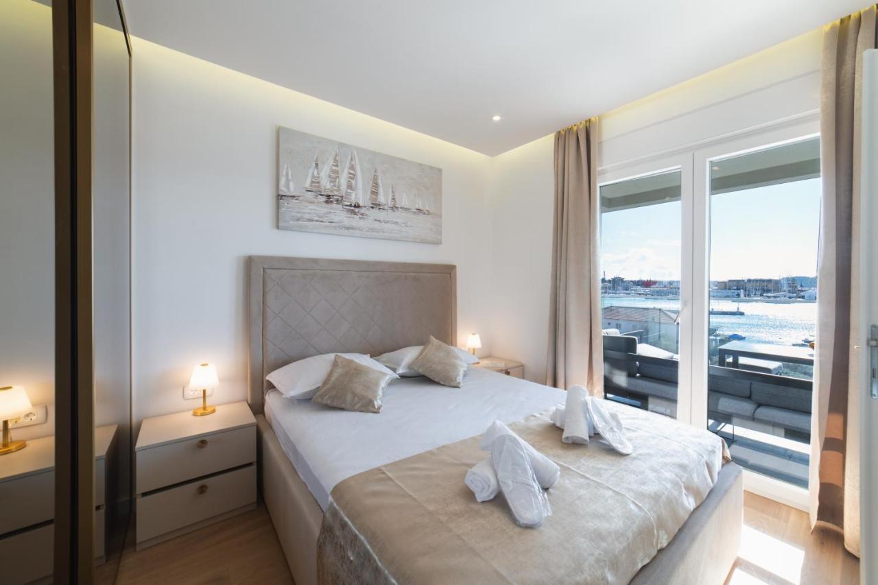 Apartman Blue Wave โตรกีร์ ภายนอก รูปภาพ