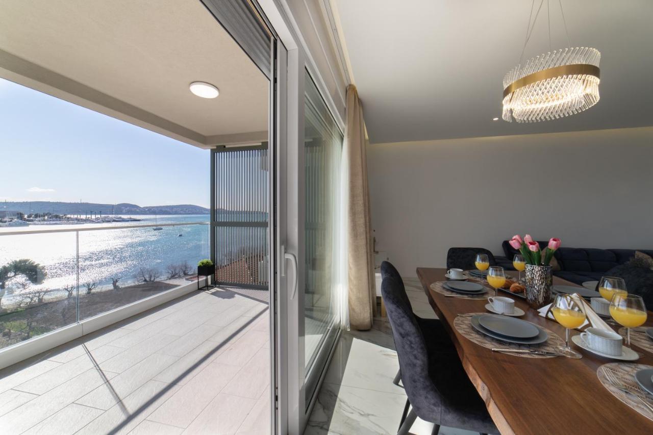Apartman Blue Wave โตรกีร์ ภายนอก รูปภาพ