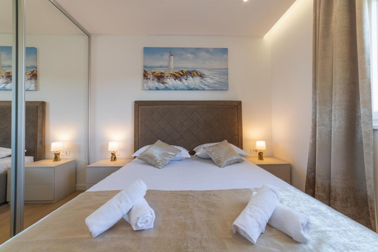 Apartman Blue Wave โตรกีร์ ภายนอก รูปภาพ
