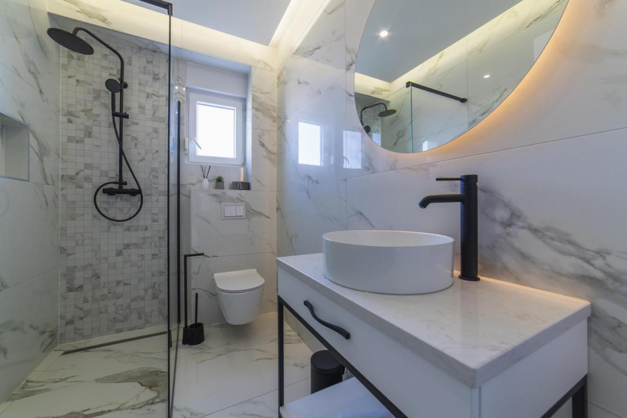 Apartman Blue Wave โตรกีร์ ภายนอก รูปภาพ