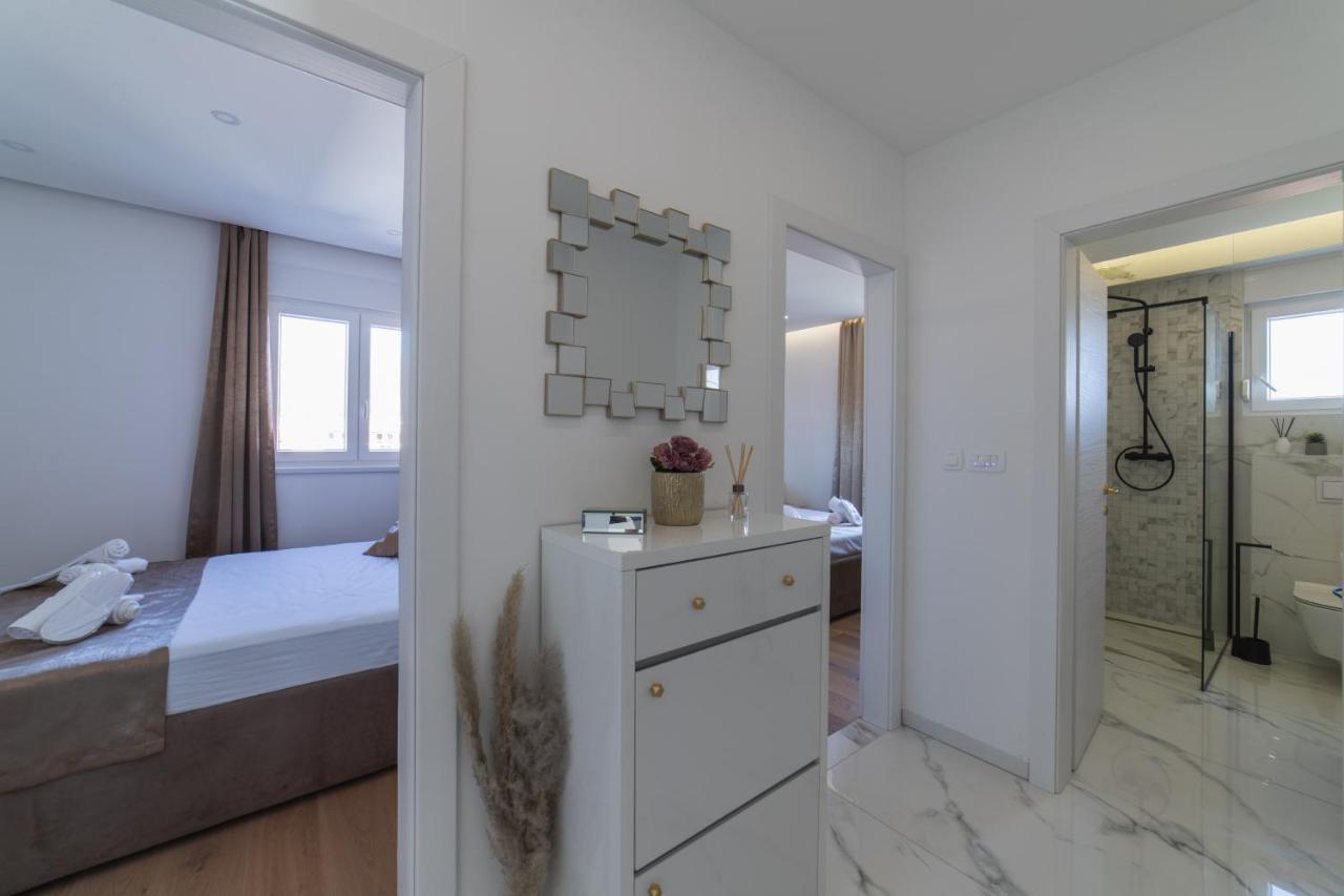 Apartman Blue Wave โตรกีร์ ภายนอก รูปภาพ