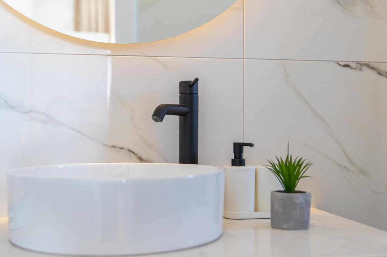 Apartman Blue Wave โตรกีร์ ภายนอก รูปภาพ