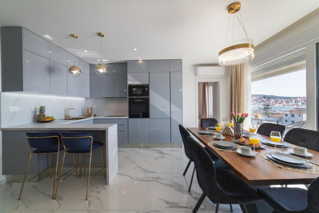 Apartman Blue Wave โตรกีร์ ภายนอก รูปภาพ